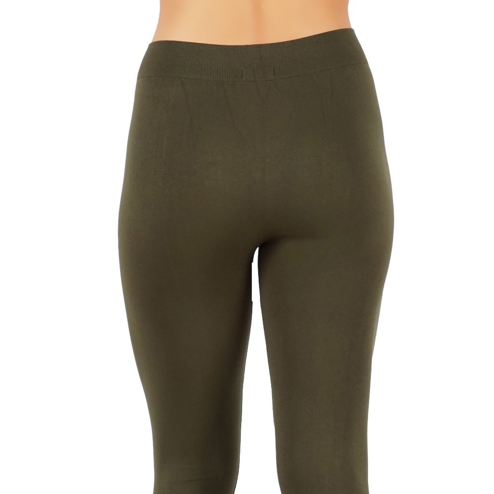 5StarsLine Soft, Capri Length Leggings - Picture 4 of 7